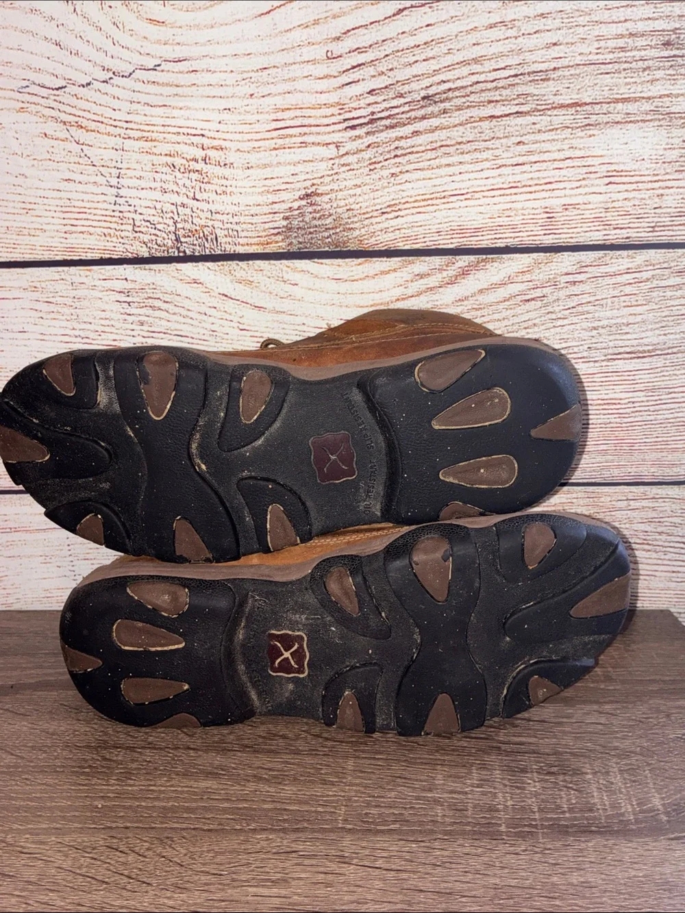 Pre owned Twisted X Men's 4